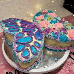 Custom Cakes - Image 3